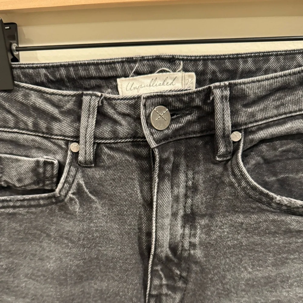 Women’s Unpublished‎ WILLA High-Rise Mom Fit Straight Leg in Riot Black size 24